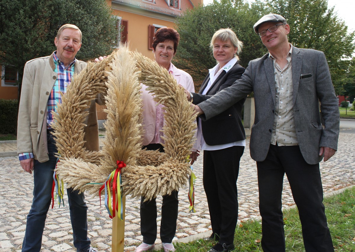 PG Landeserntedankfest ©Kirchenkreis Naumburg-Zeitz Ilka Ißermann | Foto: © Ilka Ißermann Kirchenkreis Naumburg-Zeitz PG Landeserntedankfest ©Kirchenkreis Naumburg-Zeitz Ilka Ißermann | Foto: © Ilka Ißermann Kirchenkreis Naumburg-Zeitz