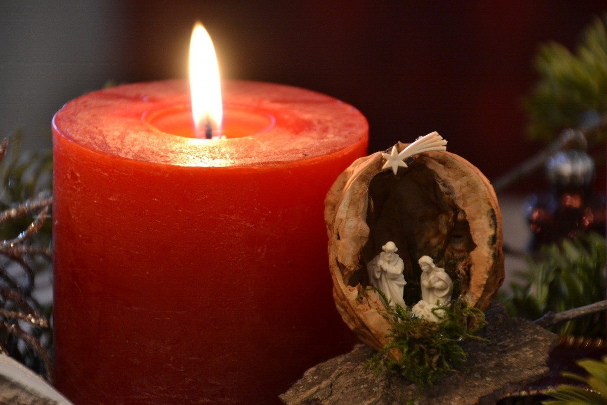 Weihnachtskerze mit Krippe | Foto: (c) Innviertlerin auf Pixabay Weihnachtskerze mit Krippe | Foto: (c) Innviertlerin auf Pixabay